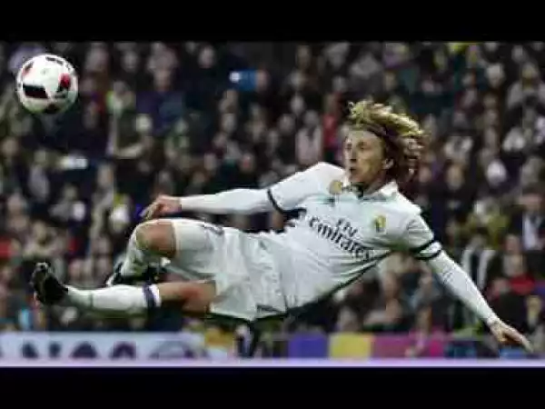 Video: Real Madrid Magical Skills & Tricks 2017